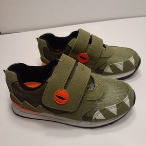 Cat & jack Boys shoes size 11